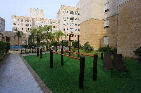 APARTAMENTO | 02 DORMITÓRIOS | 01 VAGA | SEMI MOBILIADO | CAVALHADA | ZONA SUL