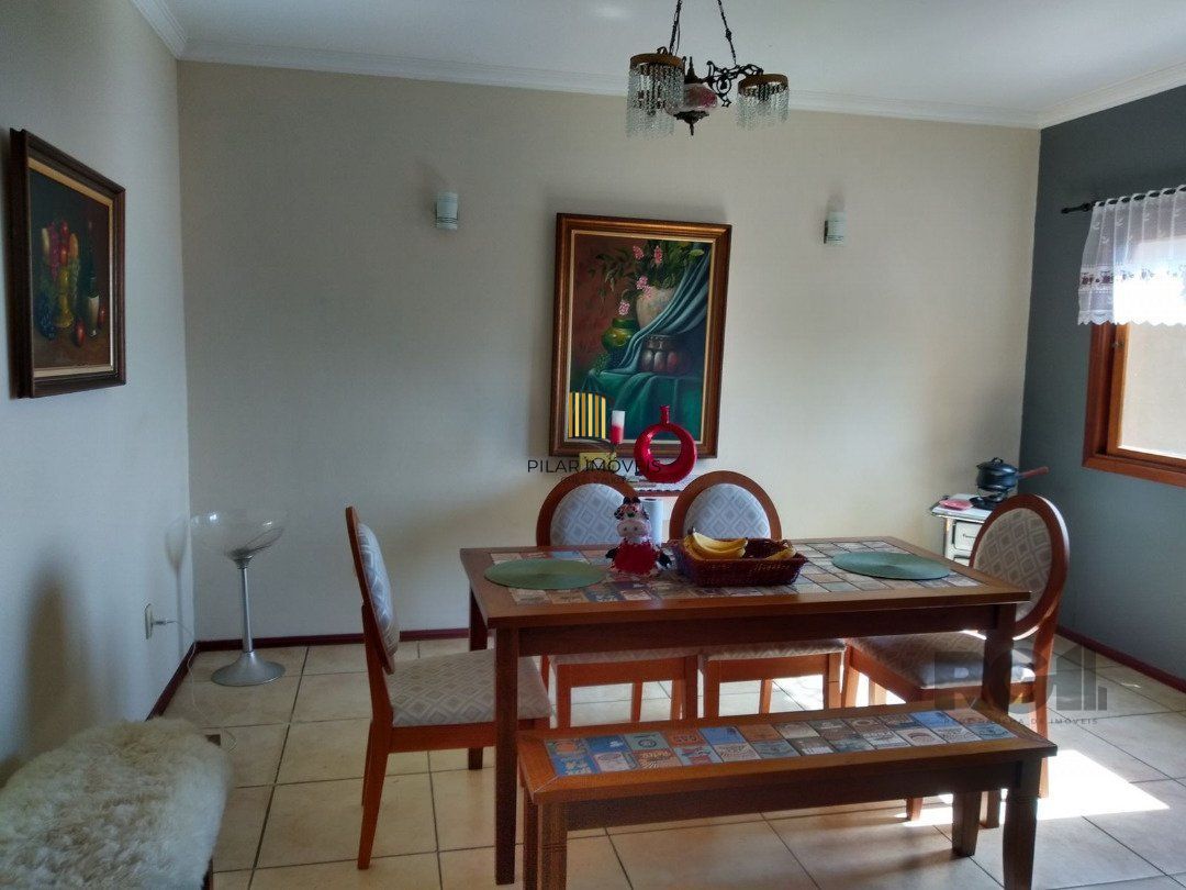Casa 4 dormitórios no bairro Espírito Santo