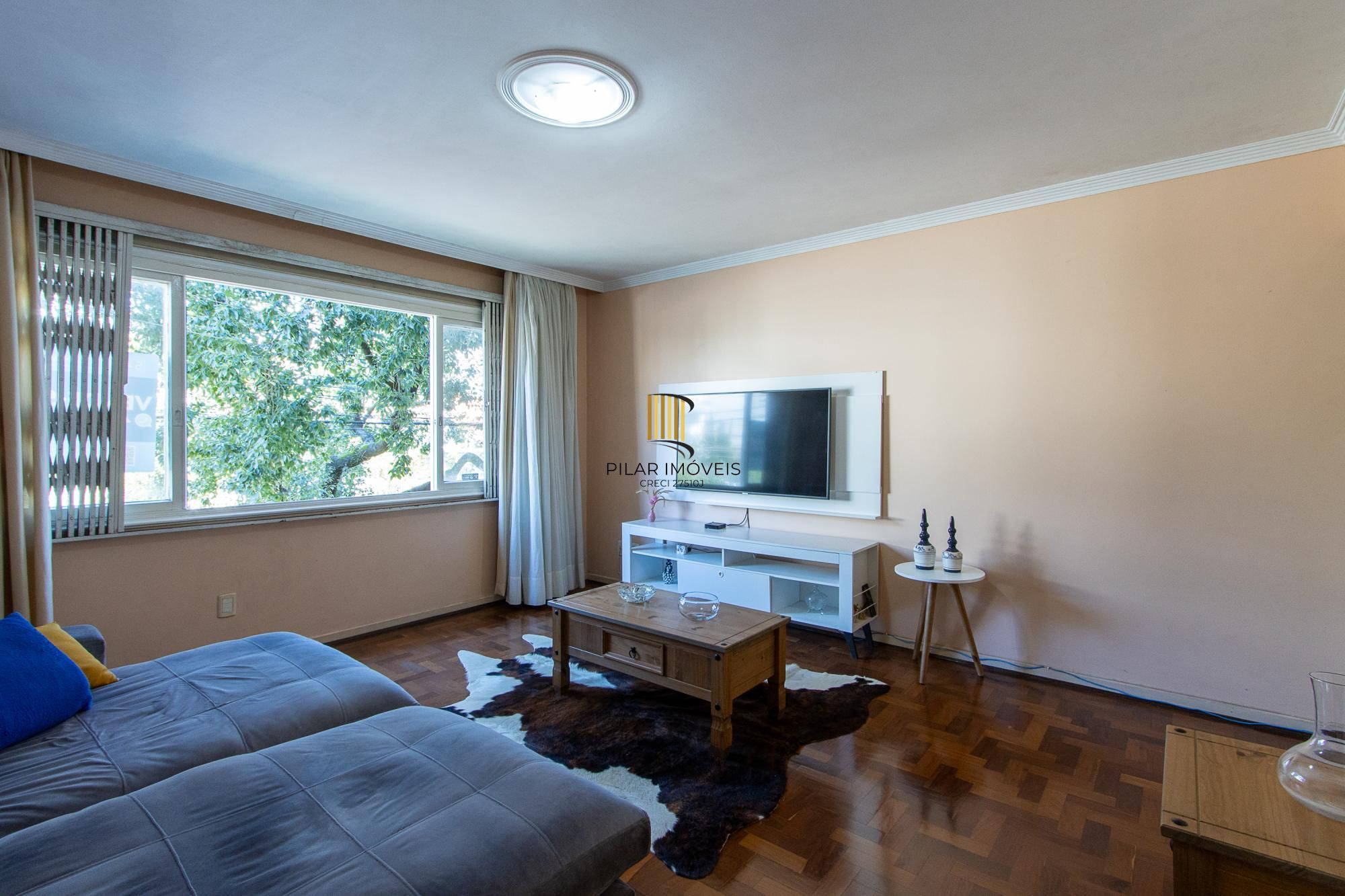 Apartamento 4 dormitórios no bairro Menino Deus