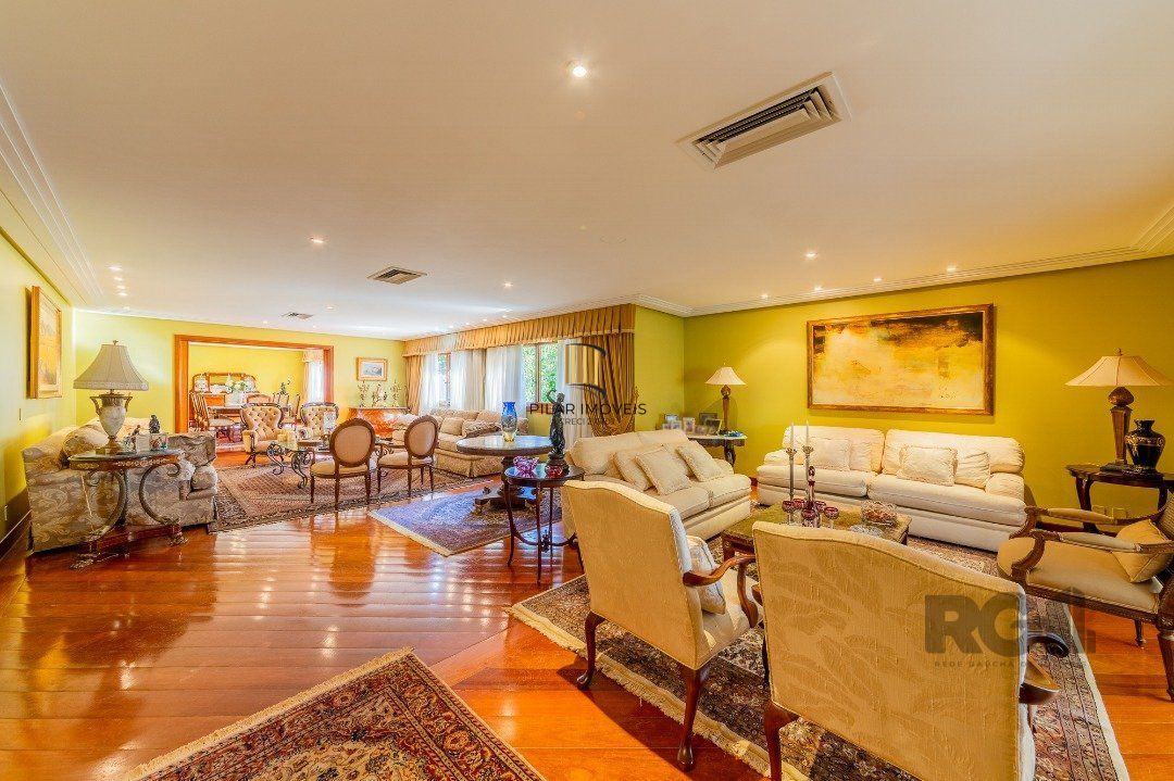 Apartamento 4 dormitórios no bairro Moinhos de Vento