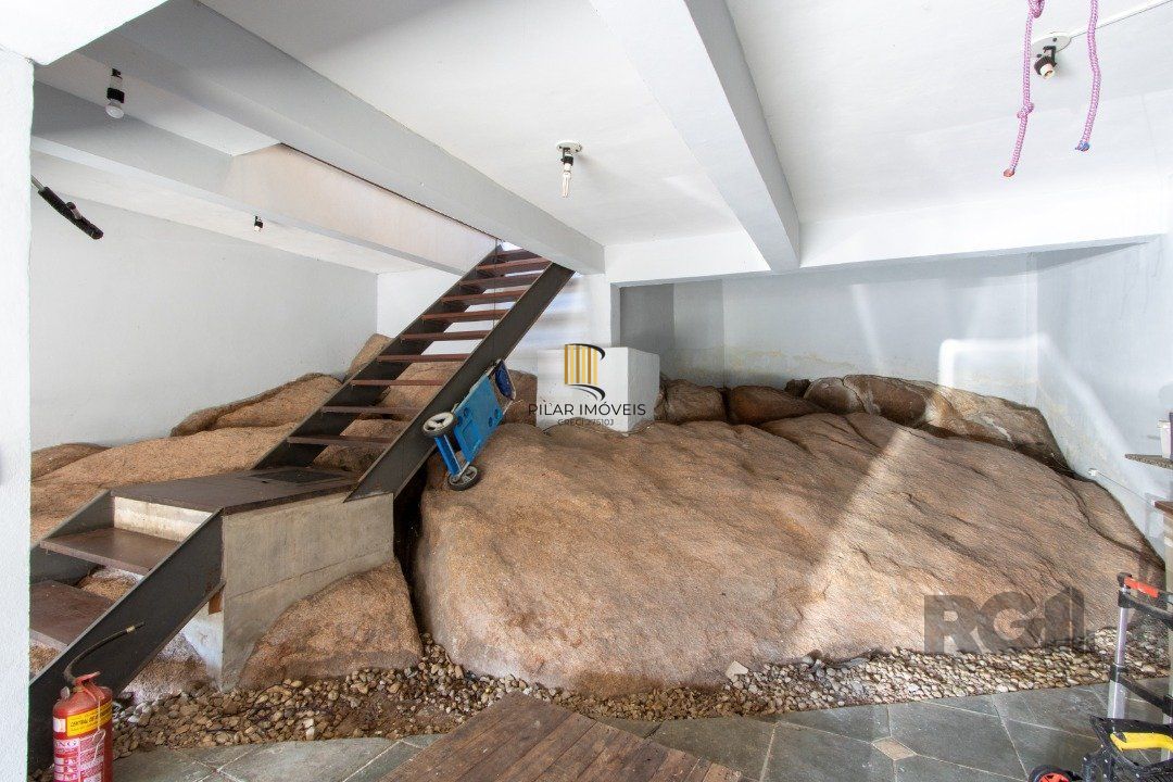 Casa para Venda - 323.49m², 4 dormitórios, sendo 1 suites, 5 vagas - Ipanema