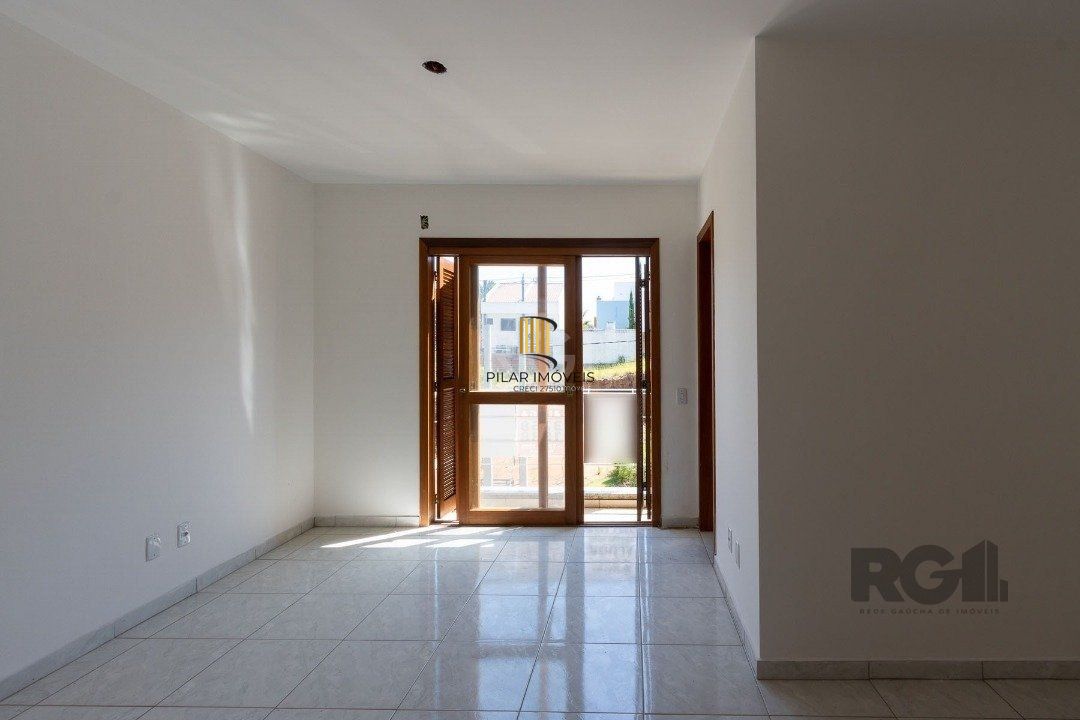 Casa 3 dormitórios no bairro Guarujá