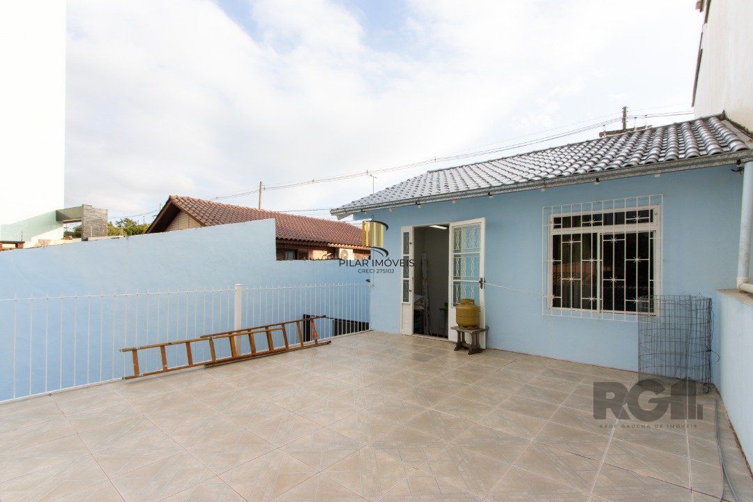 Casa 2 Dormitório(s) Bairro Cavalhada