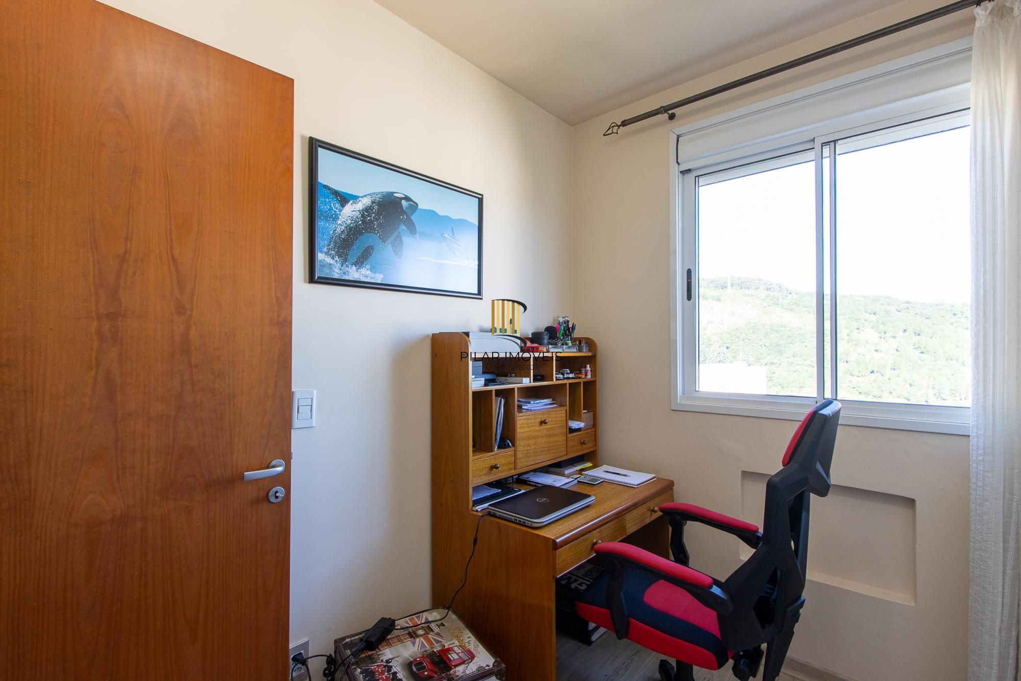 Apartamento, 2 dormitórios e 1 vaga, bairro Jardim Carvalho.