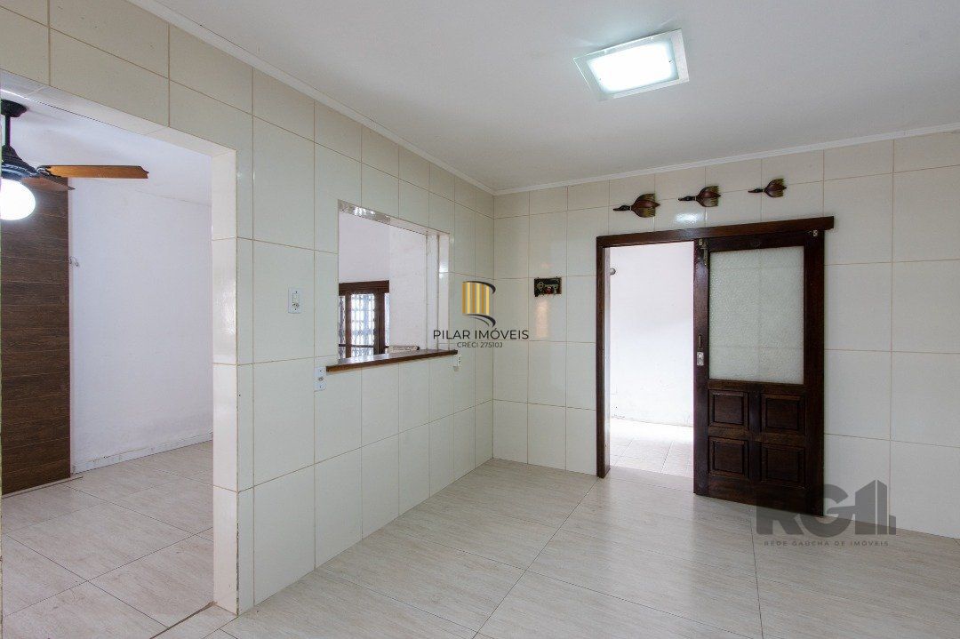 Casa para Venda - 205.5m², 3 dormitórios, sendo 2 suites, 3 vagas - Vila Nova