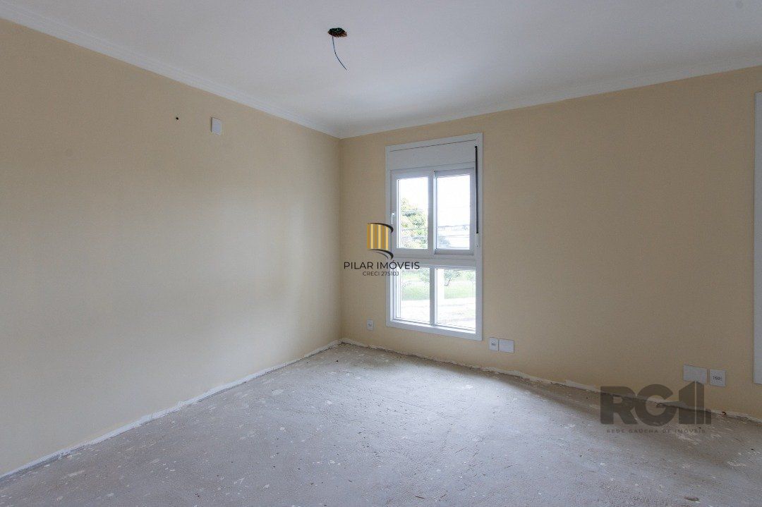 Casa 2 dormitórios no bairro Guarujá