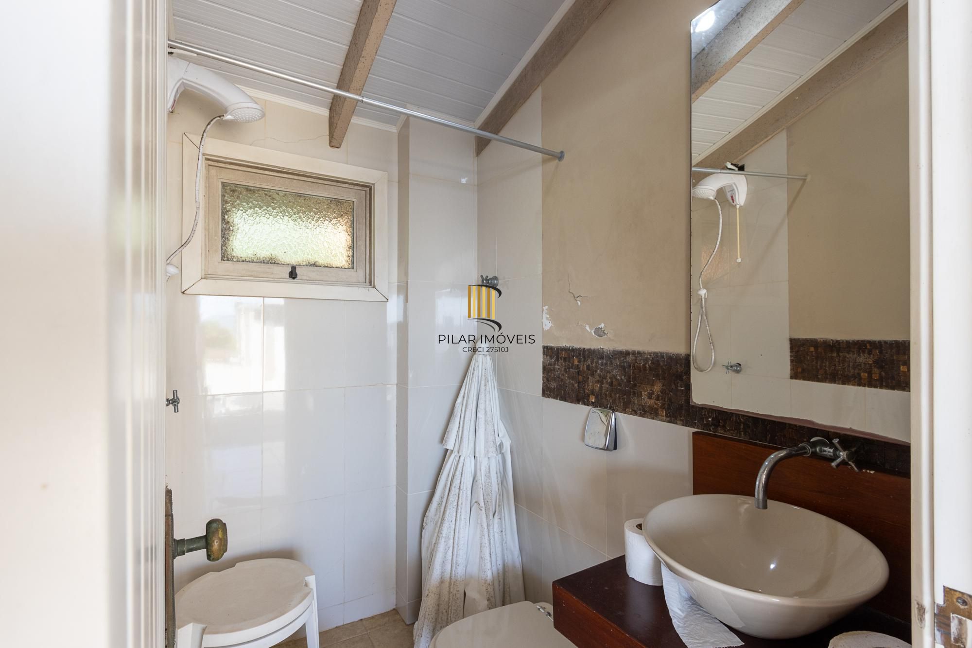 Residência em endereço nobre na Vila Assunção, com vista privilegiada para o Guaíba e clubes náuticos!