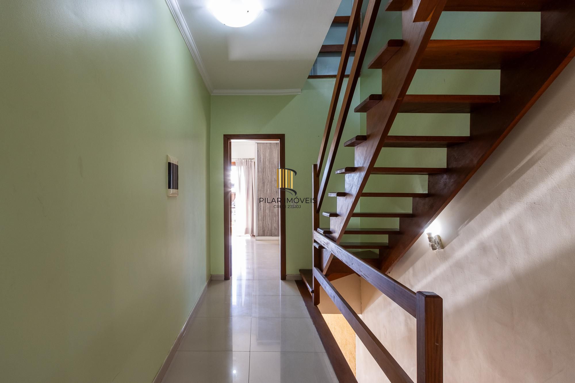 Casa para Venda - 135.78m², 3 dormitórios, sendo 3 suites, 1 vaga - Guarujá