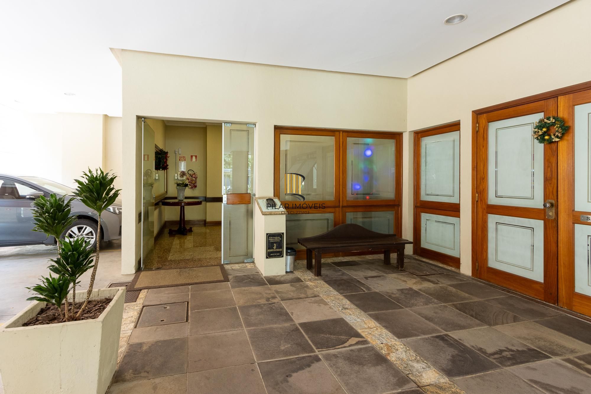 Apartamento 3 quartos, 1 suite, dependência, sacada com churrasqueira, 2 vagas - Bairro Menino Deus