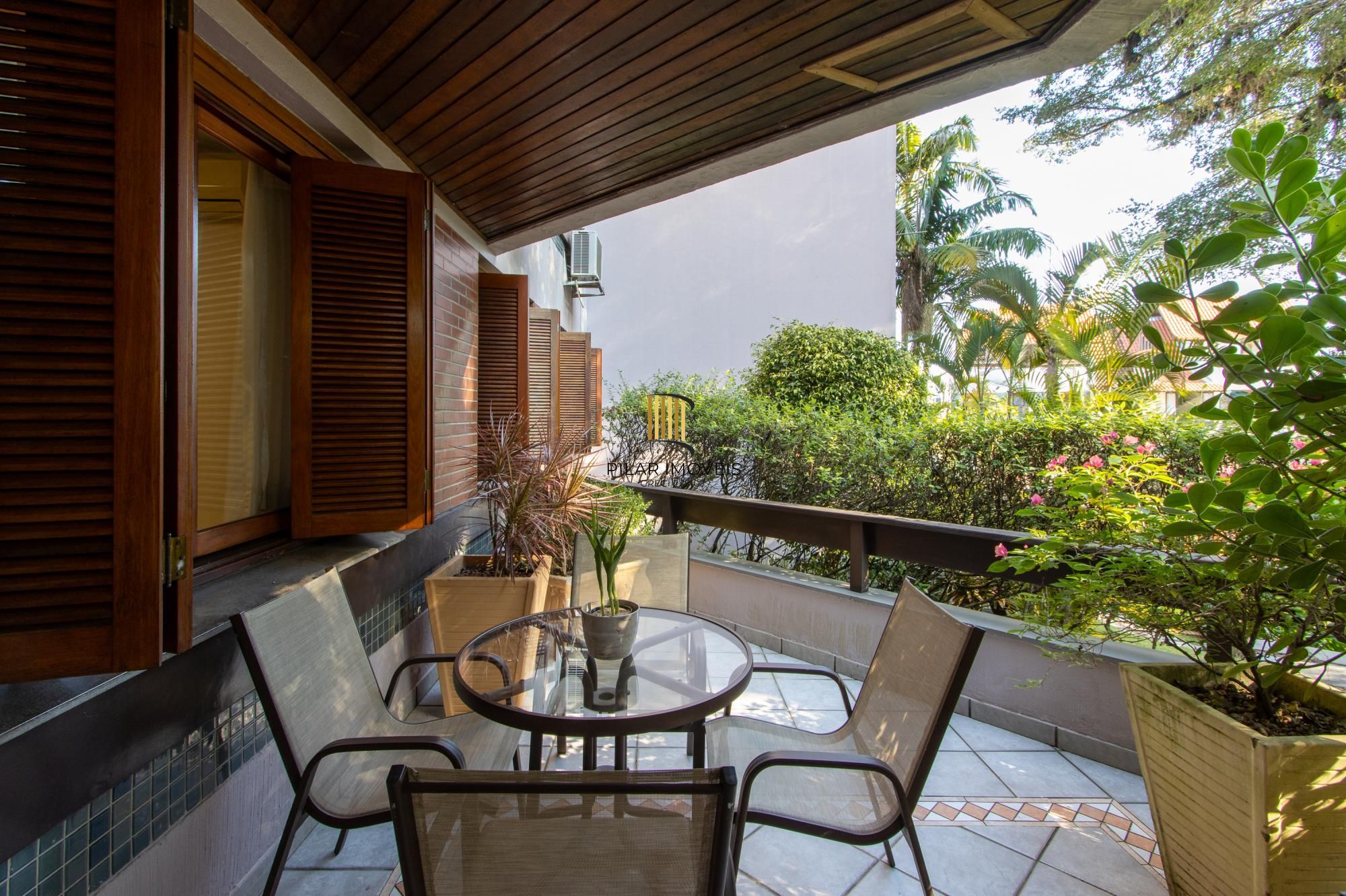 Apartamento de 4 dormitórios, 1 suíte e 2 vagas escrituradas - Bairro Ipanema.