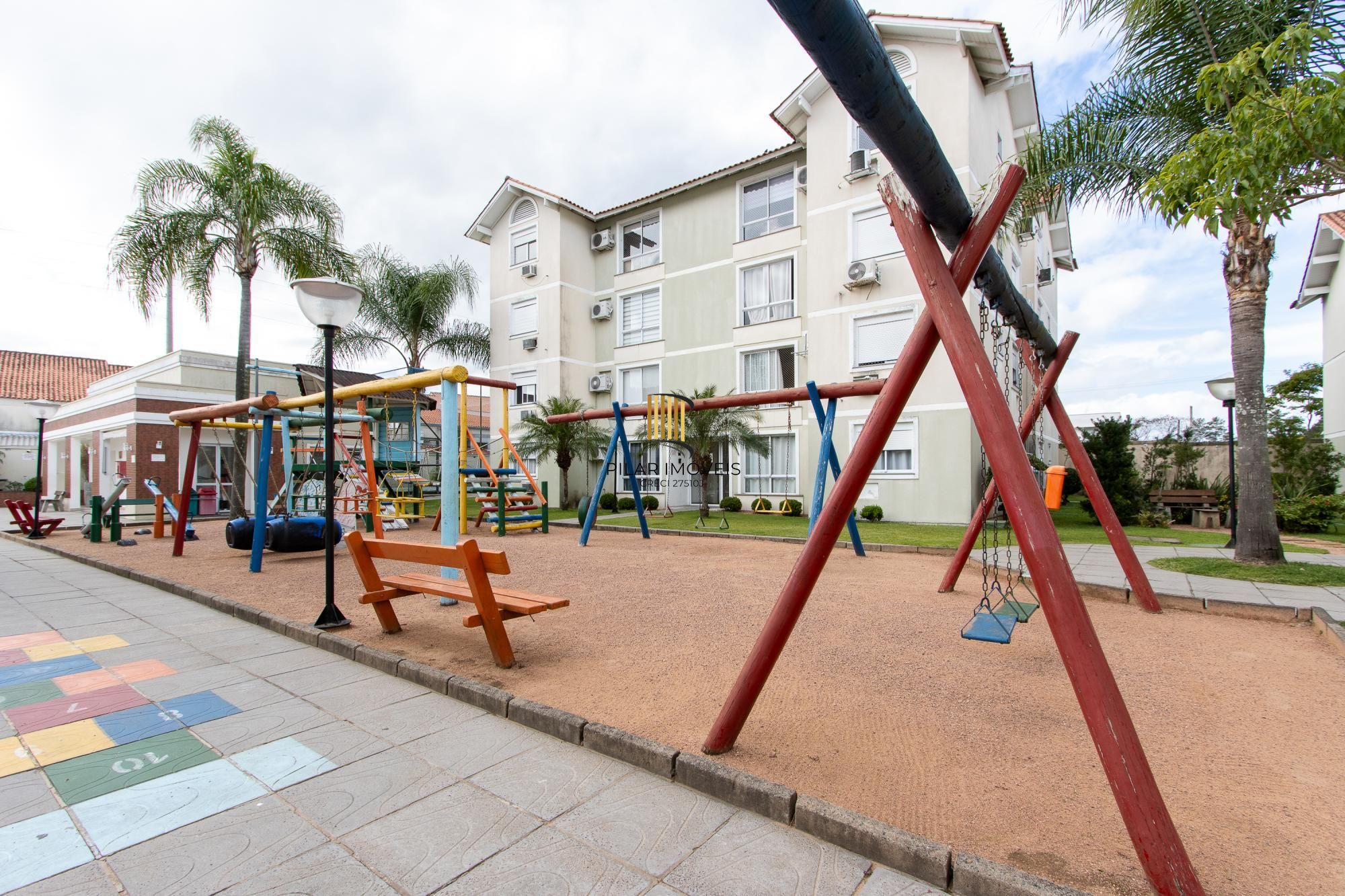 Apartamento térreo, semi mobiliado, com 54,81 m² de área privativa, 3 dormitórios e 1 vaga de garagem2