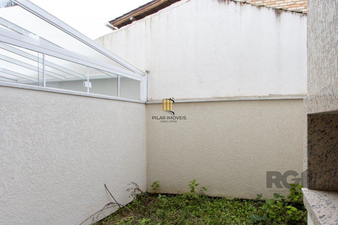 Casa de Condomínio 2 dormitórios no bairro Cristal