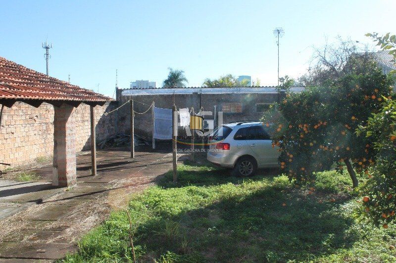 Casa para Venda - 220m², 4 dormitórios, 9 vagas - Cristal