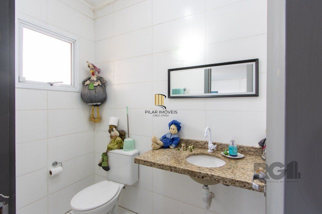Casa 3 dormitórios no bairro Camaquã