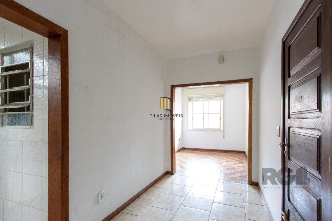 Apartamento térreo, com pátio, 2 quartos - Bairro Menino Deus