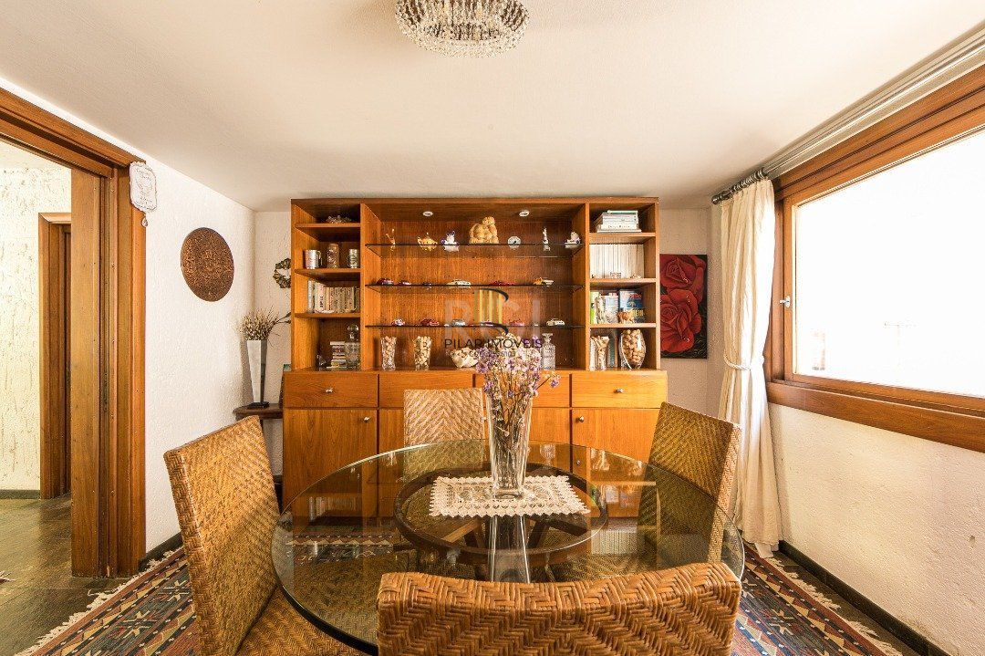 Casa para Venda - 370m², 5 dormitórios, sendo 2 suites, 7 vagas - Vila Assunção