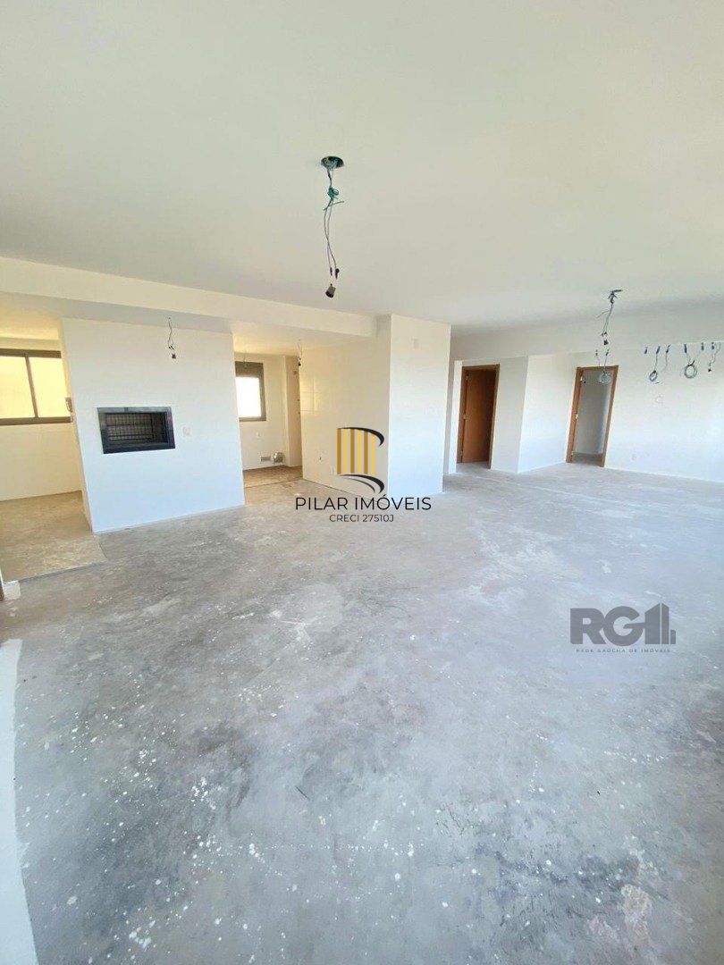 Apartamento 6 dormitórios no bairro Cavalhada
