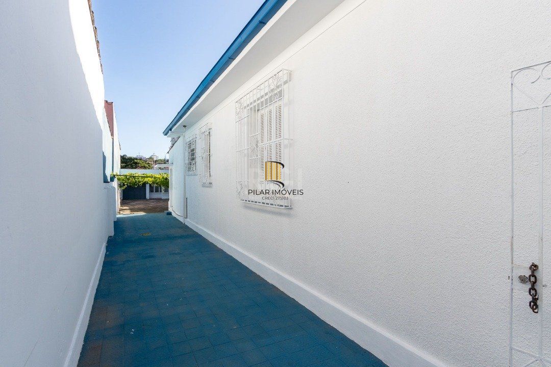 Casa para Venda - 180.2m², 3 dormitórios, 3 vagas - Medianeira