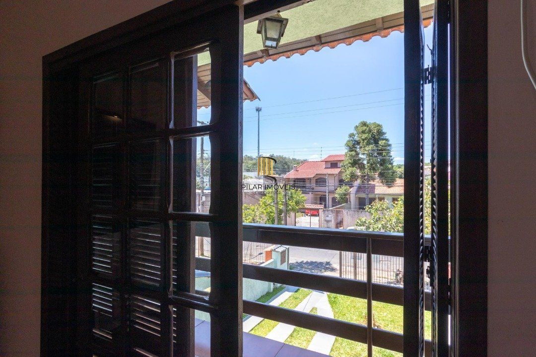 Sobrado para Venda - 356.93m², 4 dormitórios, sendo 2 suites, 4 vagas - Tristeza