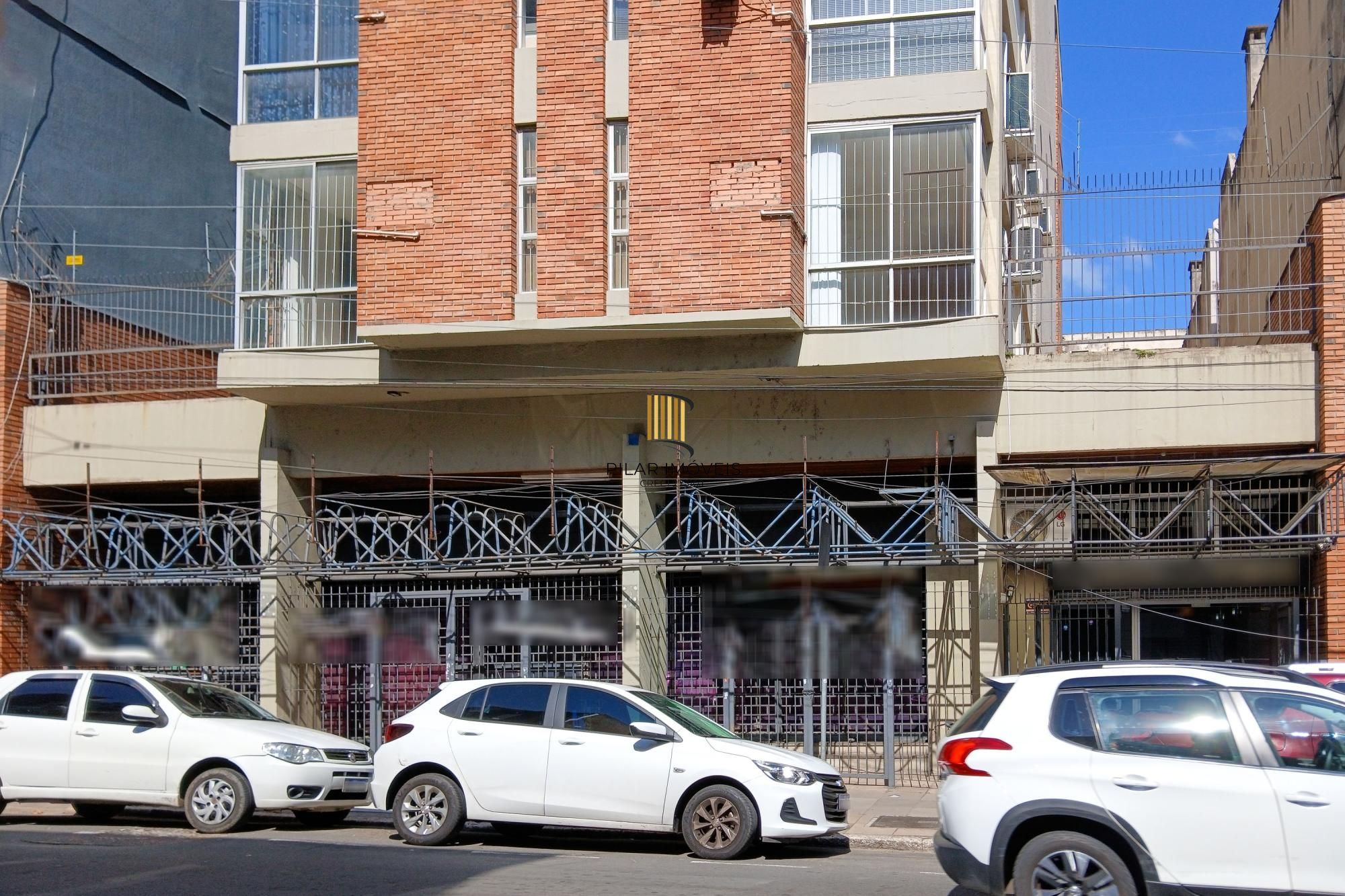 Andar inteiro mobiliado com 215 m² para até 60 pessoas