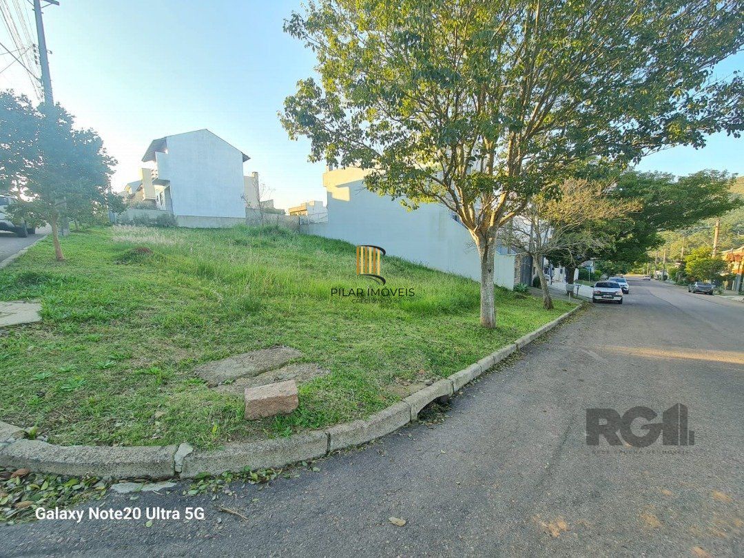 Excelente terreno de esquina de frete com área total de 210,25m2 Ideal para duas construções. - Pilar Imóveis