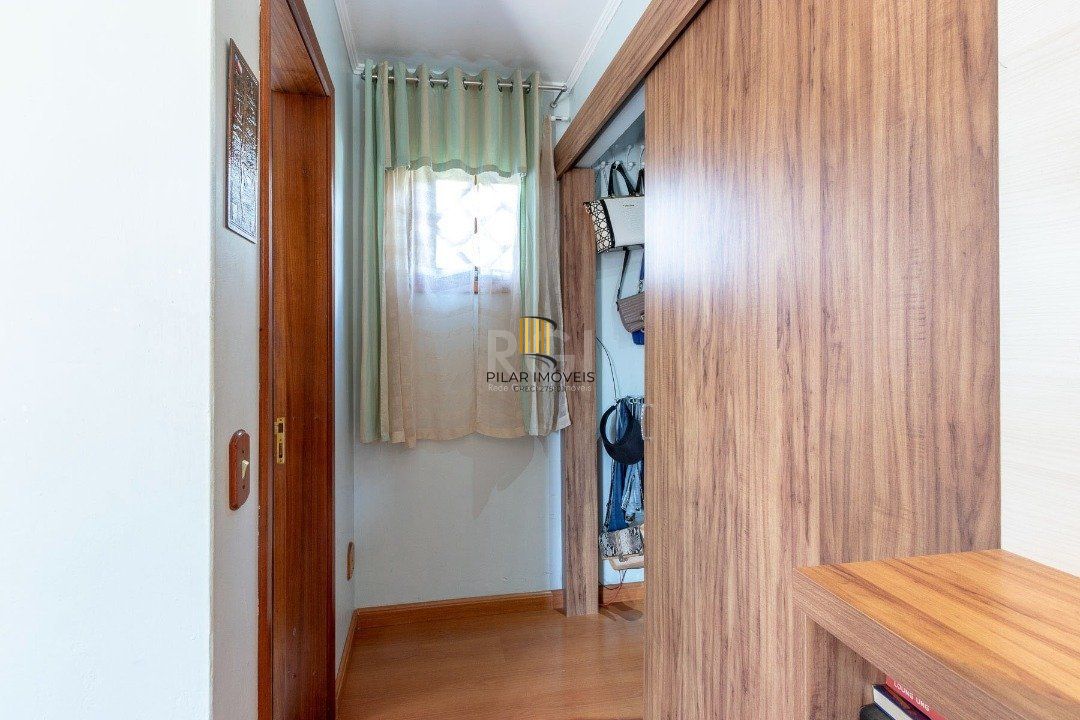 Casa para Venda - 451.63m², 5 dormitórios, sendo 1 suites, 4 vagas - Cristal