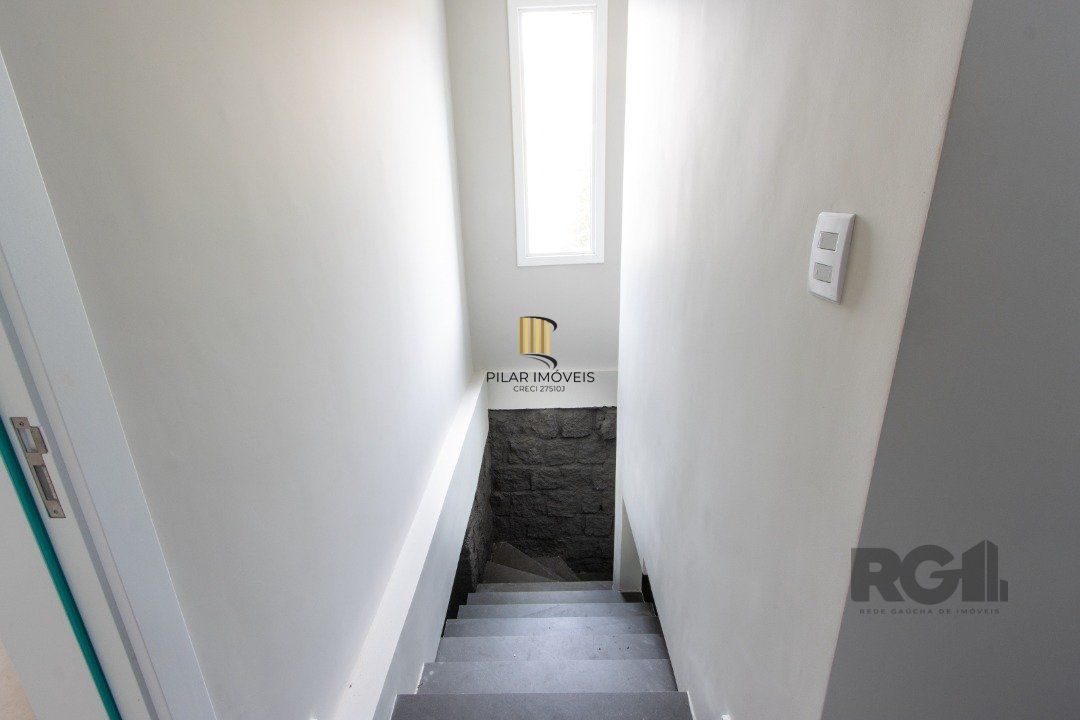 Casa | 3 quartos | 2 Suítes | 4 vagas cobertas | 260m2 Privativos | Bairro Santa Tereza