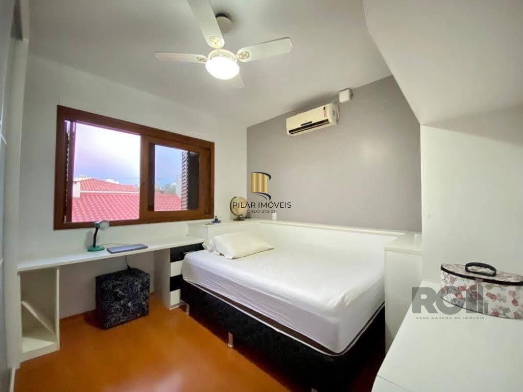 Casa 5 dormitórios no bairro Zona Nova