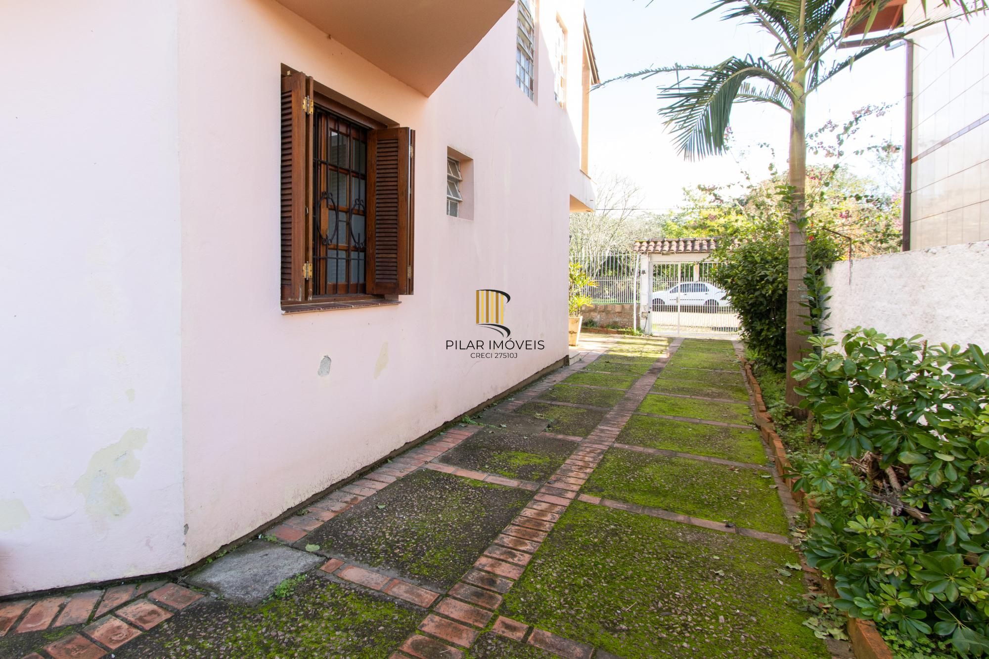 Casa para Venda - 253.35m², 3 dormitórios, sendo 1 suites, 4 vagas - Serraria