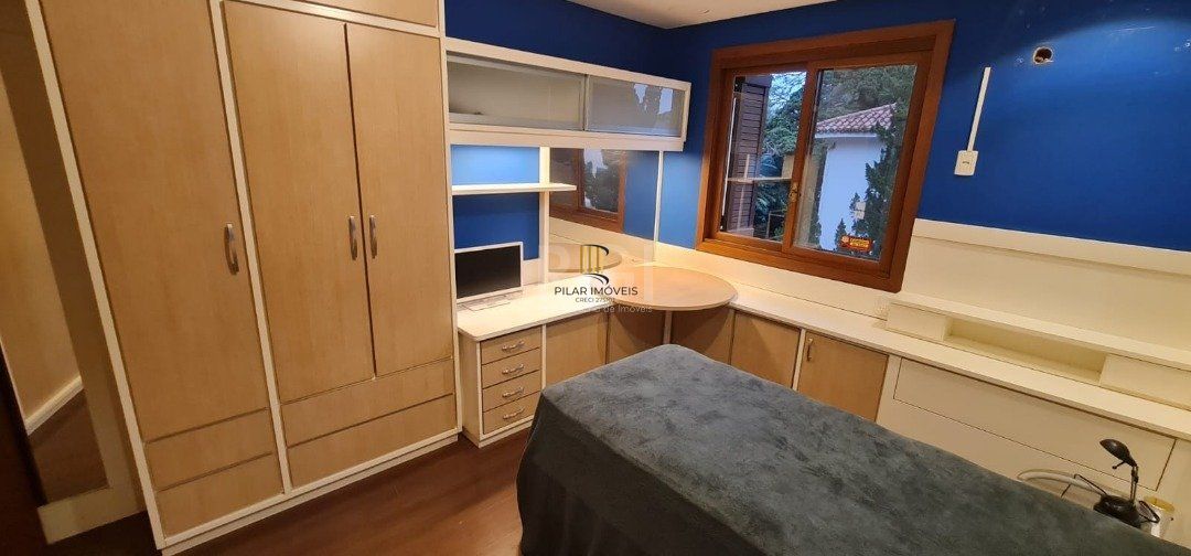 Casa de Condomínio 4 dormitórios no bairro Vila Conceição