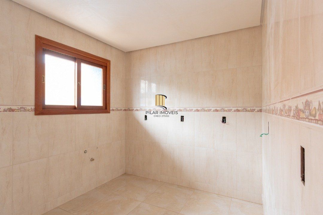 Casa para Venda - 115m², 3 dormitórios, sendo 1 suites, 2 vagas - Urubatã