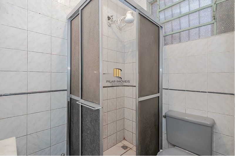 Apartamento de 2 dormitórios, 1 banheiro, no Bairro Rio Branco.
