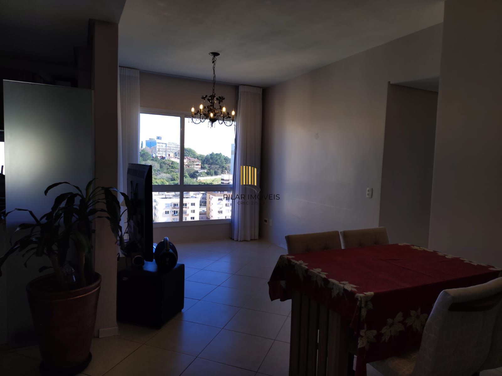 Cobertura de 3 dormitórios, 1 suíte, 2 vagas escrituradas e vista para o Guaíba. - Pilar Imóveis