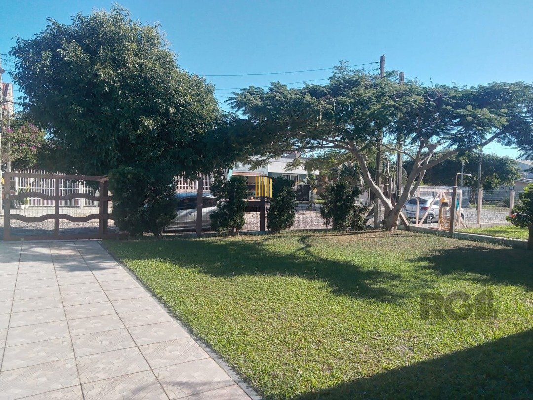 Casa 3 dormitórios no bairro Zona Norte