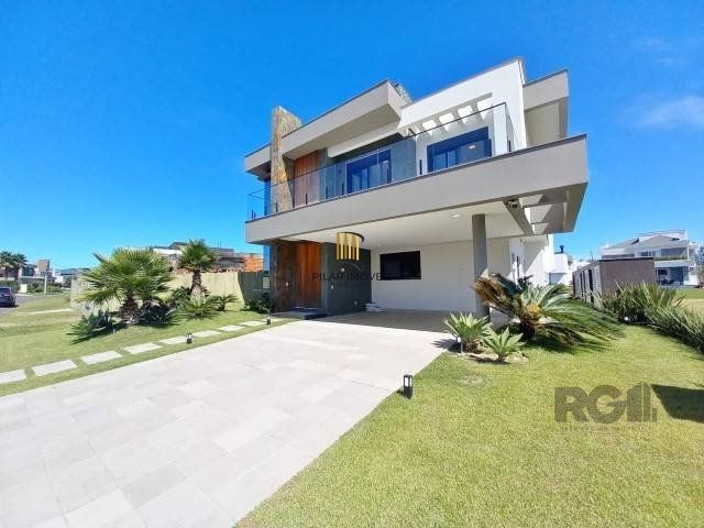 Casa de Condomínio 5 dormitórios no bairro Marina