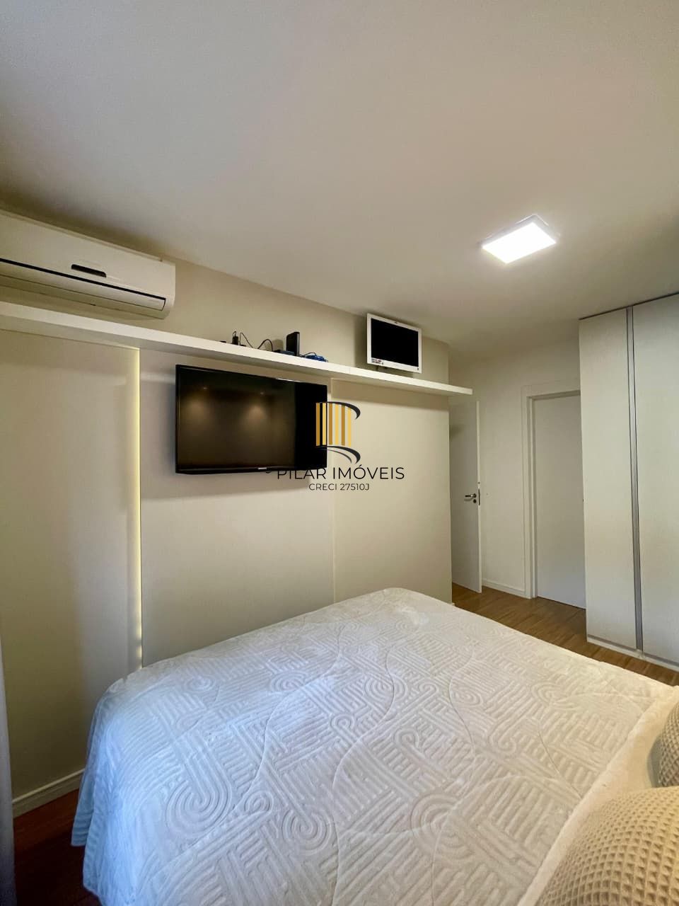 APARTAMENTO MOBILIADO, BAIRRO VILA NOVA - 57M² - 02 QUARTOS, 01 SUÍTE - 01 VAGA DE ESTACIONAMENTO!