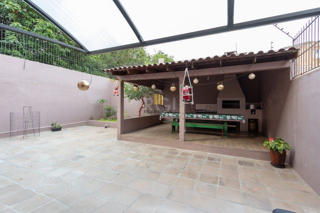 Casa para Venda - 192.18m², 3 dormitórios, sendo 1 suites, 2 vagas - Cristal