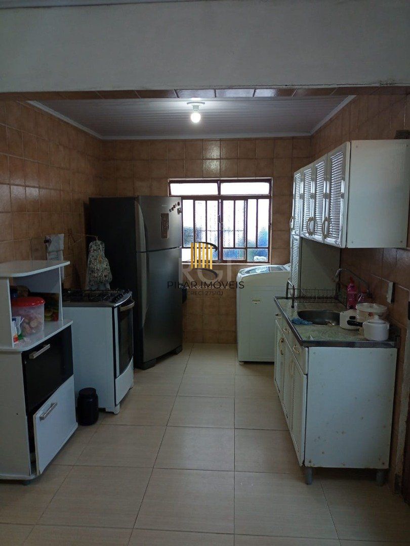 Casa para Venda - 180m², 3 dormitórios, sendo 1 suites, 2 vagas - Vila Nova