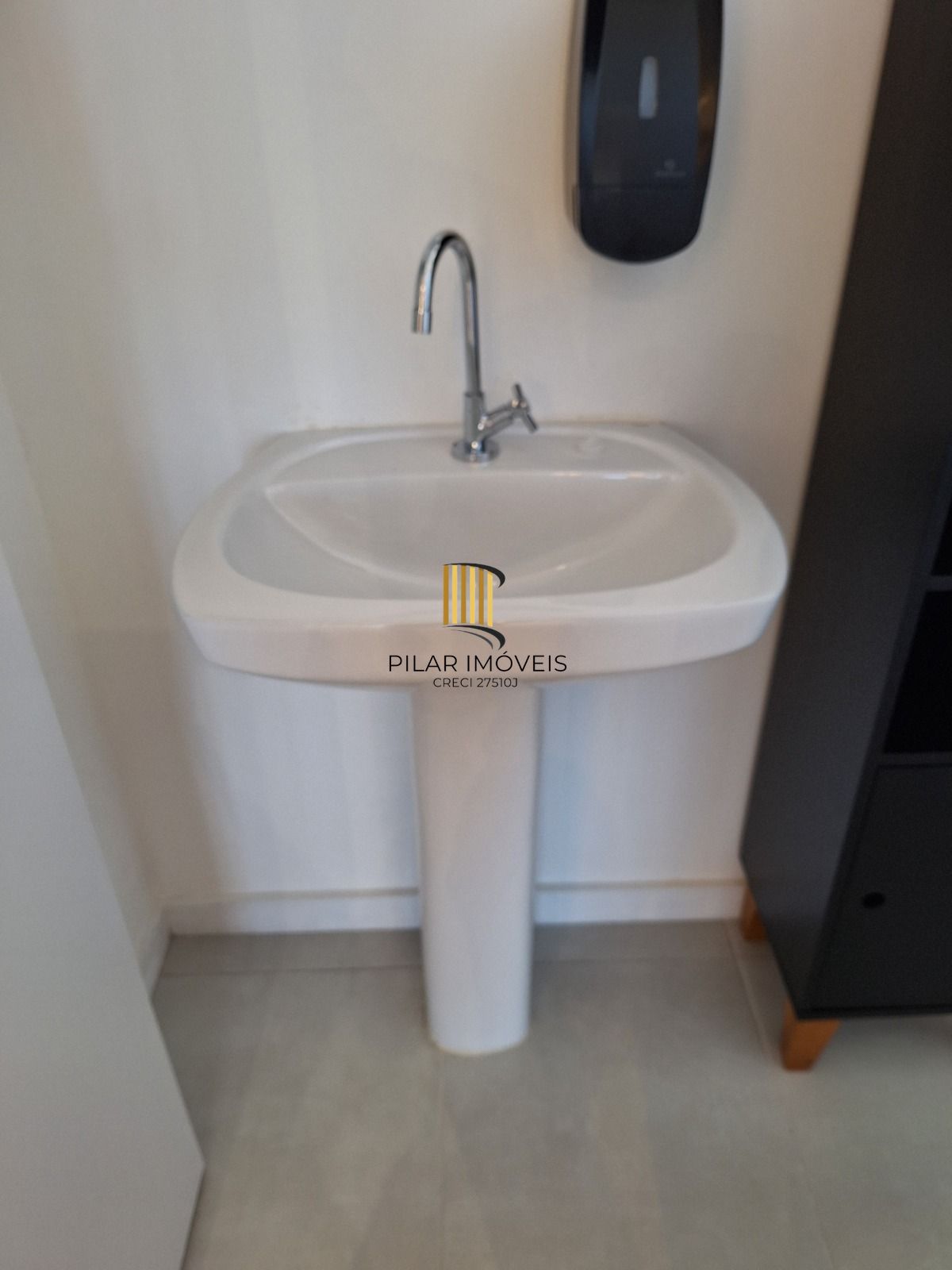 Sala Comercial mobiliada no Menino Deus