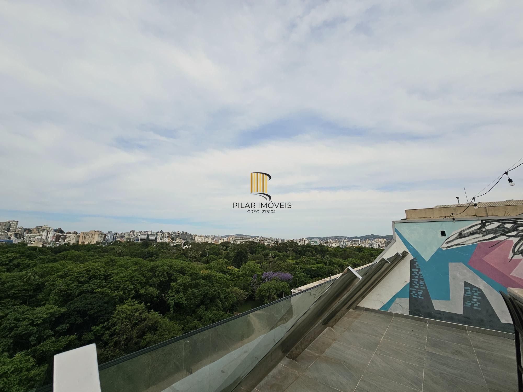 Apartamento mobiliado, 2 dormitórios, com vaga escriturada - Cidade Baixa