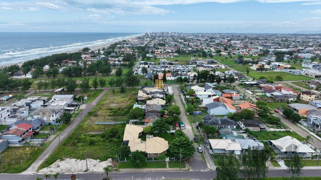 CASA A? VENDA  EM CAPA?O DA CANOA PRO?XIMA AO MAR!