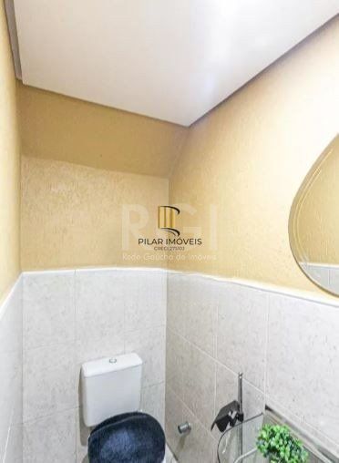 Casa para Venda - 336m², 4 dormitórios, sendo 1 suites, 2 vagas - Camaquã