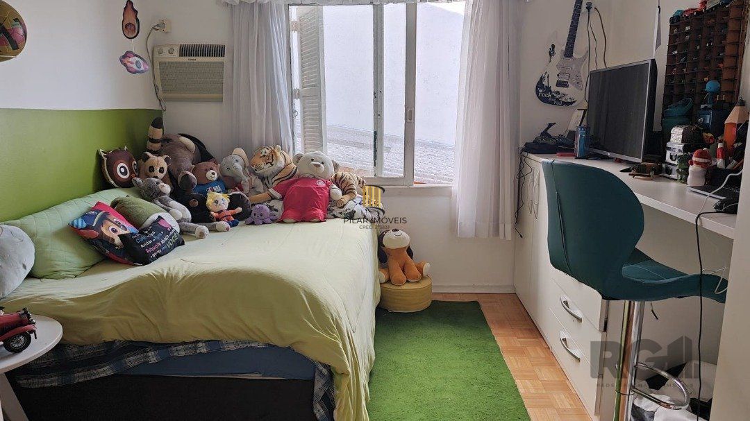 Casa 4 dormitórios no bairro Vila Assunção