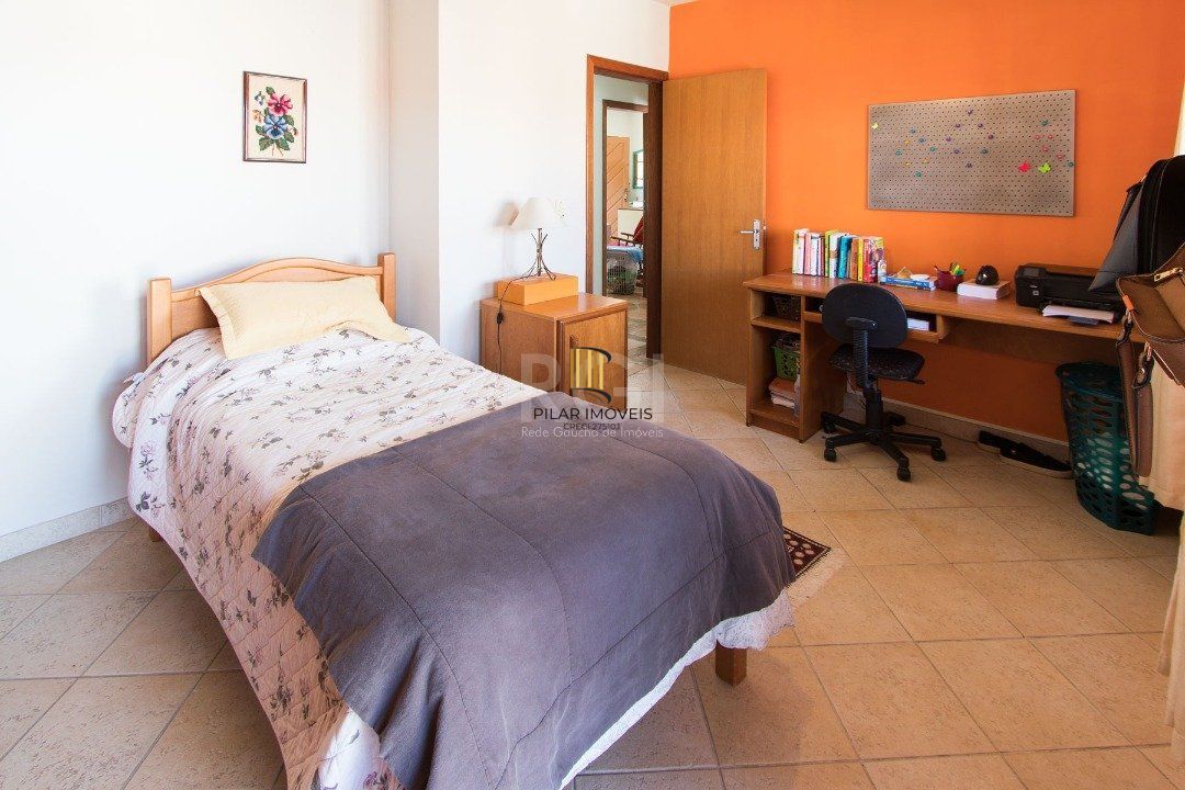 Casa para Venda - 211m², 3 dormitórios, 3 vagas - Vila Nova