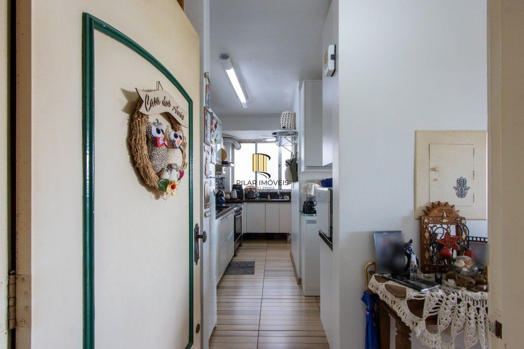 Apartamento 3 quartos, 2 banheiros, 1 vaga, condomínio com infra - Bairro Cristal