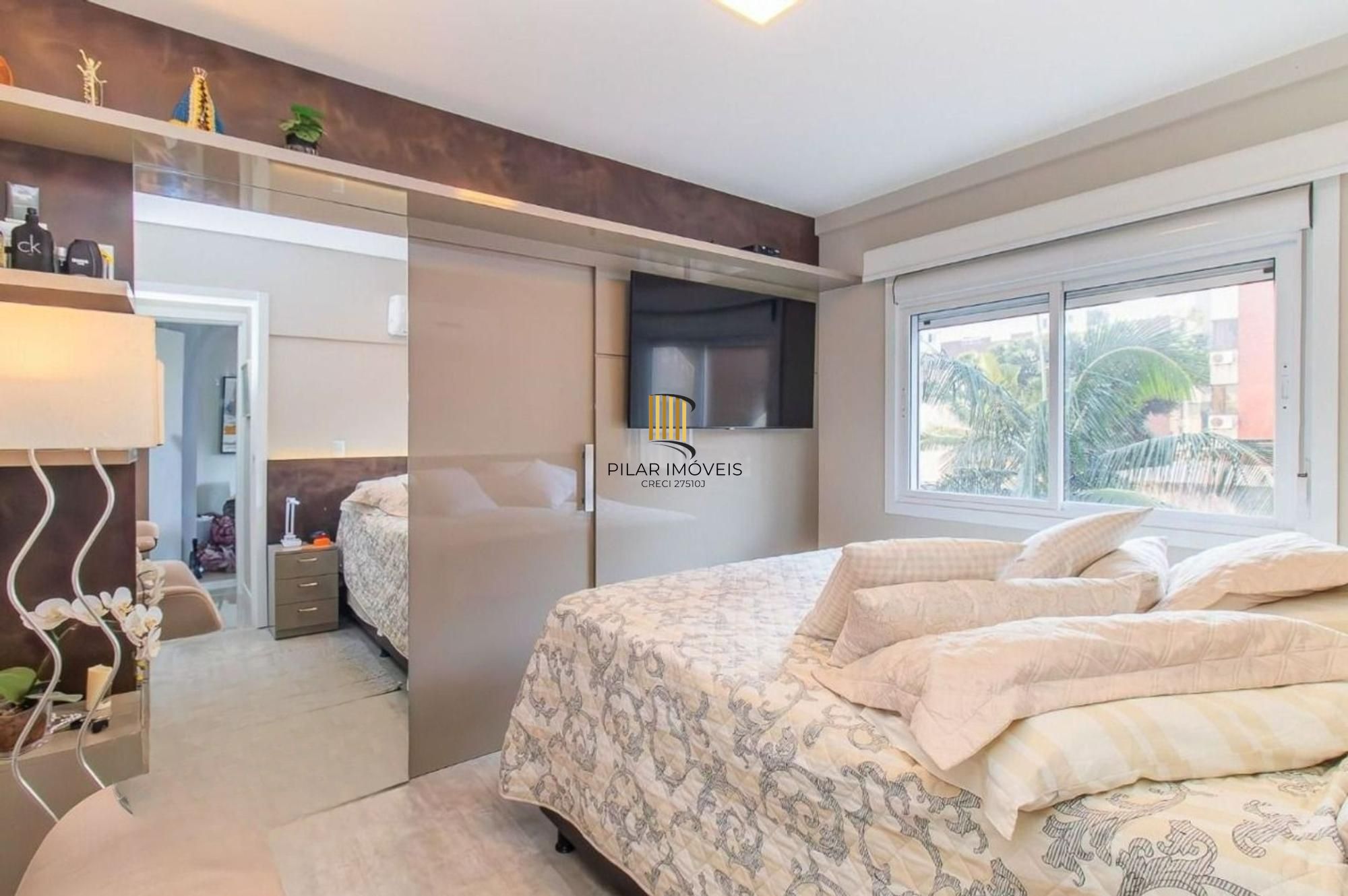 Apartamento com 83m² e 2 dormitórios, 2 suítes, 3 vagas no bairro Petrópolis