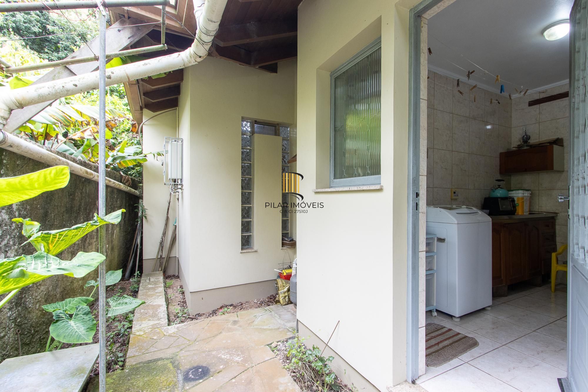 Casa térrea, nova, 3 quartos, 1 suite - Bairro Belém Velho
