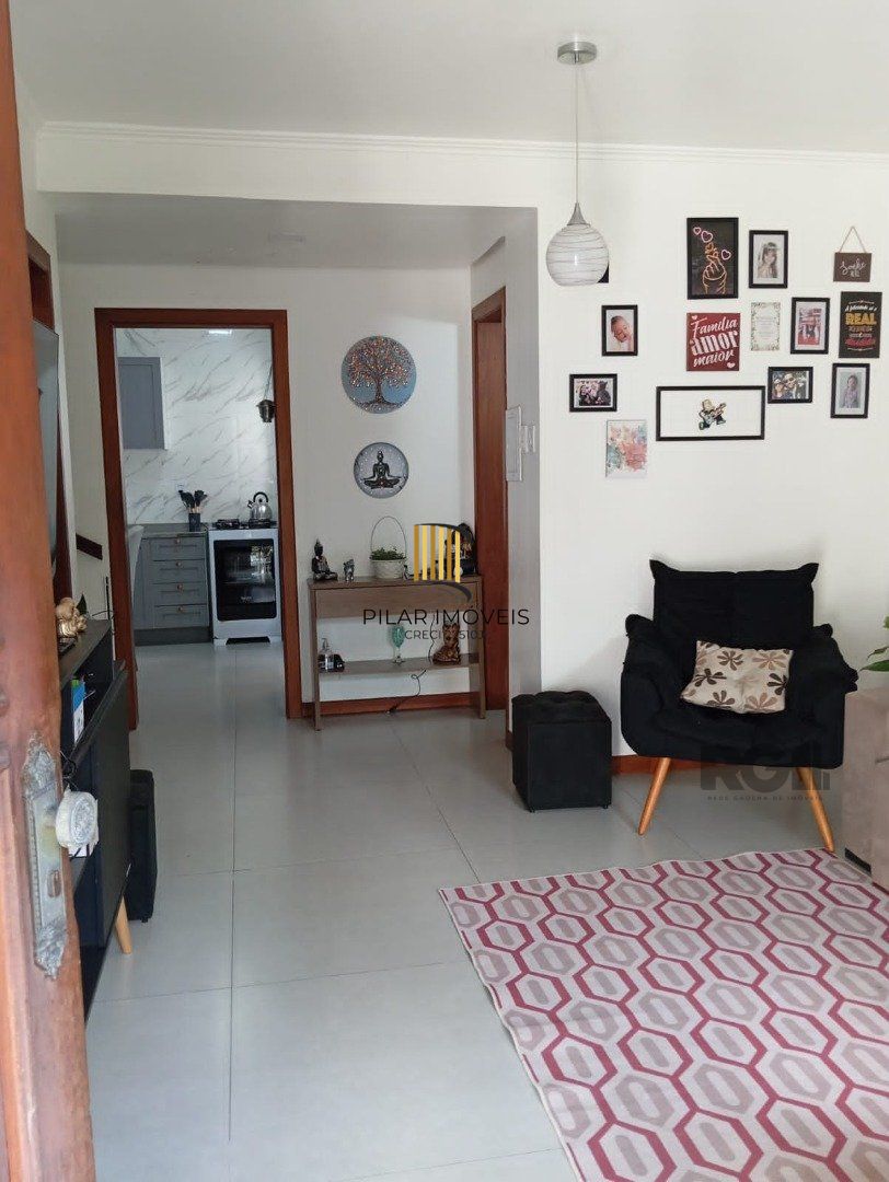 Casa de Condomínio 3 dormitórios no bairro Cristal