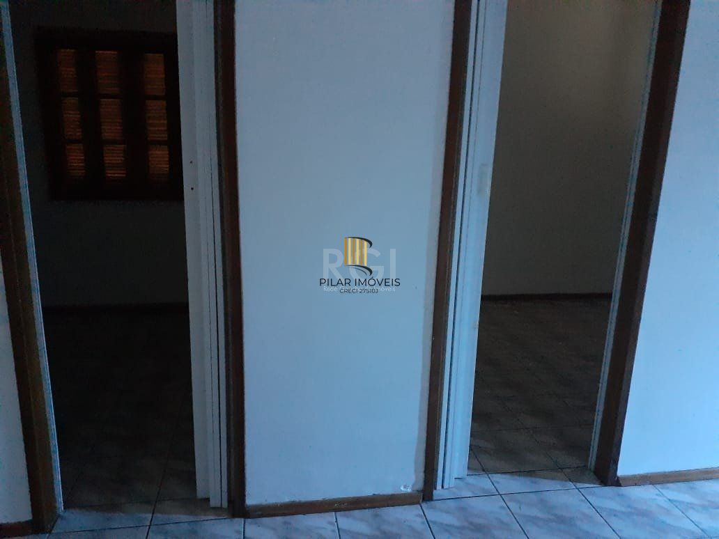 Casa para Venda - 80m², 2 dormitórios, 3 vagas - Belém Novo