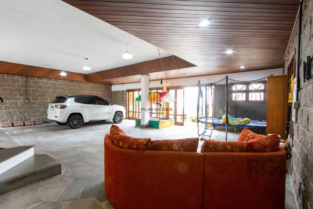 Casa para Venda com 4 dormitórios, sendo 2 suites e 4 vagas no bairro Jardim Isabel